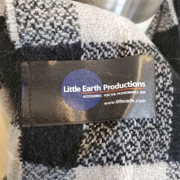 BNWT Black Plaid NHL Las Vegas Golden Knights Blanket Scarf Little Earth - Picture 2 of 7